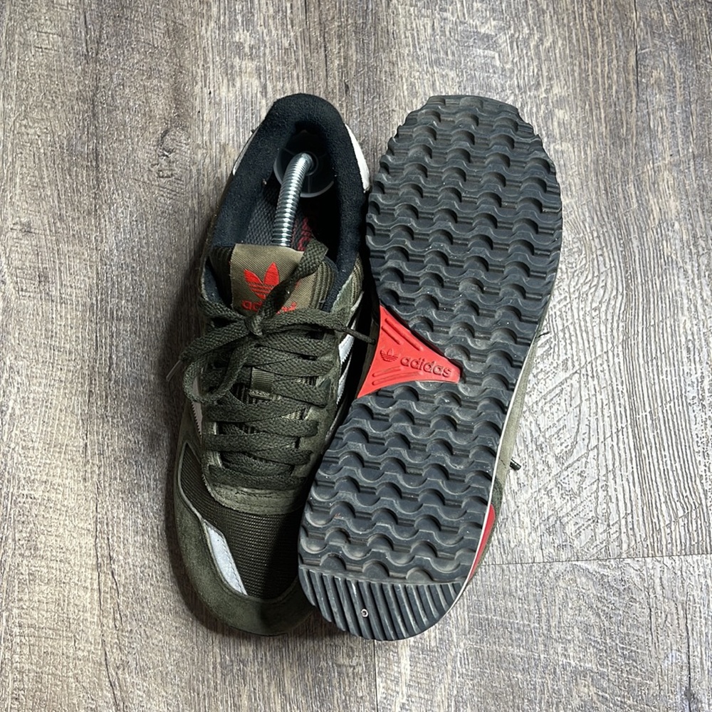 Adidas - Picture 6 of 7